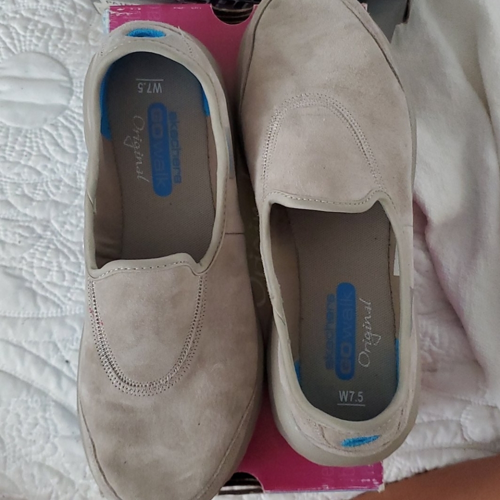 Sketcher Go Walks